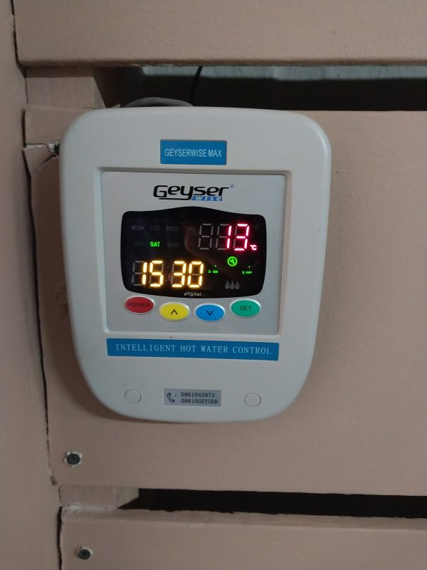 Geyserwise Installation control system. Smart geyser controll system with a timer