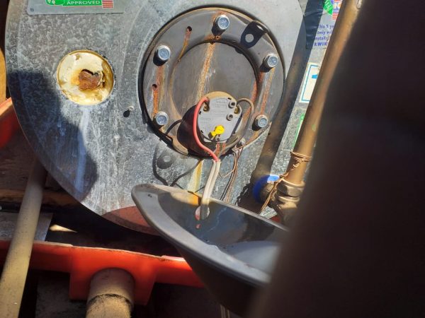 Geyser Tripping Earth Leakage. Geyser Repair. Leaking Kwikot geyser tripping power from the earth leakage. it needs spiral 3k element and thermostart to e replaced. the flunge gasket is the 1st cause of water to leak after bing worn out. Geyser repairs