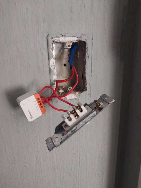 Covernting normal light switch to smart light switch that can be controlled by WIFI