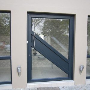 Aluminium Sliding door or pivotal door full installation by Juspropa