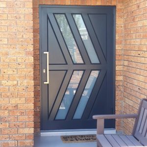 Aluminium Pivotal door installation by Juspropa aluminium specialist