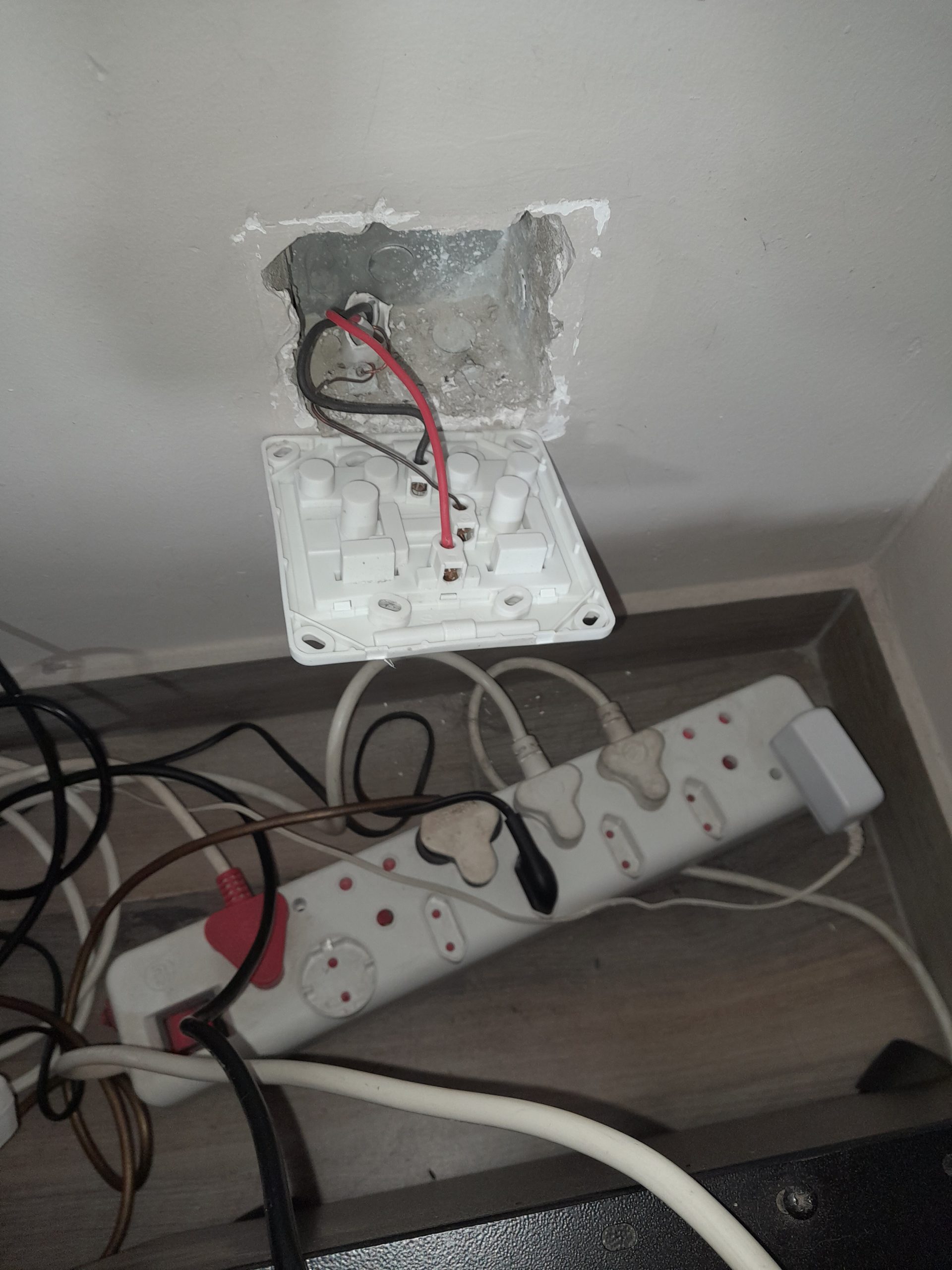 No Power to Plug Sockets Plug Socket Not Working Repairs